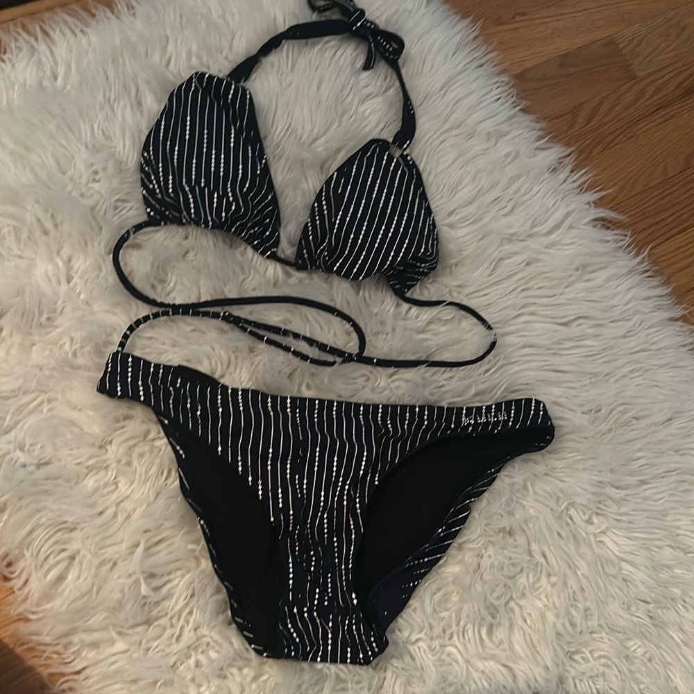 Kulu Bikini Set size Medium